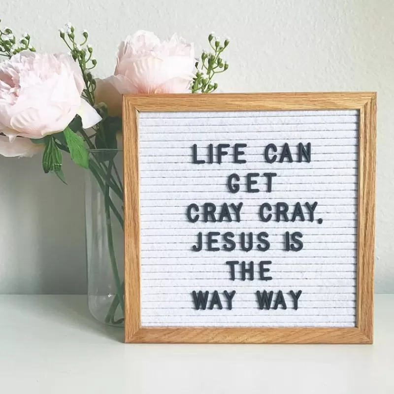 Best SOC 10×10 Inch Square Felt Letterboard Oak Wood Message Board 460 Plastic Letters Easel Drawstring Bag Felt Letter Board Home Decor